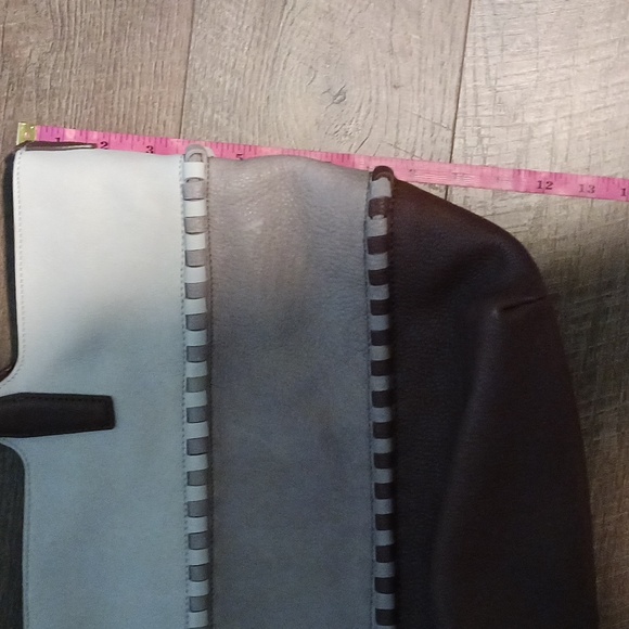 Vince Camuto leather Tote NWT❤️❤️ - Picture 14 of 16